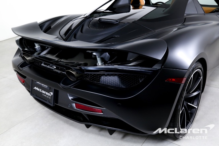 Used-2022-McLaren-720S-Spider-LUXURY