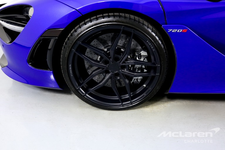 Used-2019-McLaren-720S-LUXURY