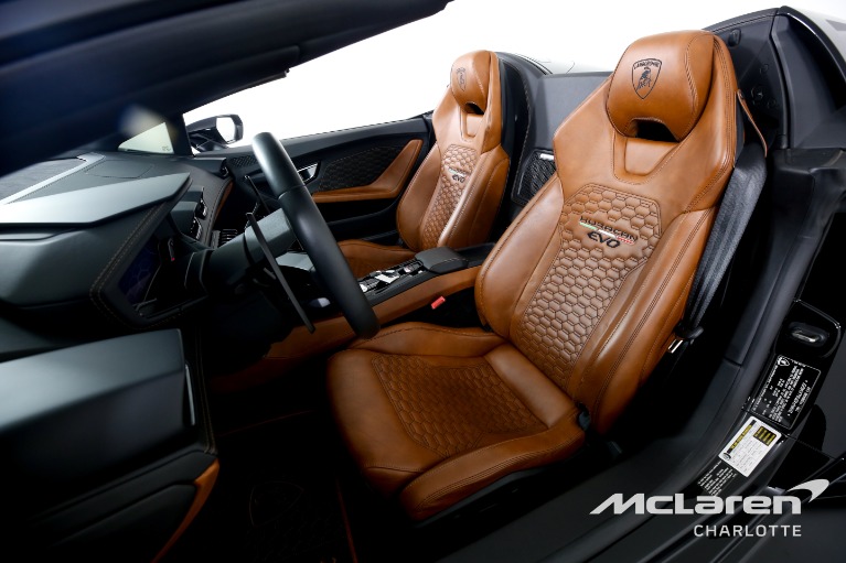 Used-2020-Lamborghini-Huracan-LP-640-4-EVO-Spyder