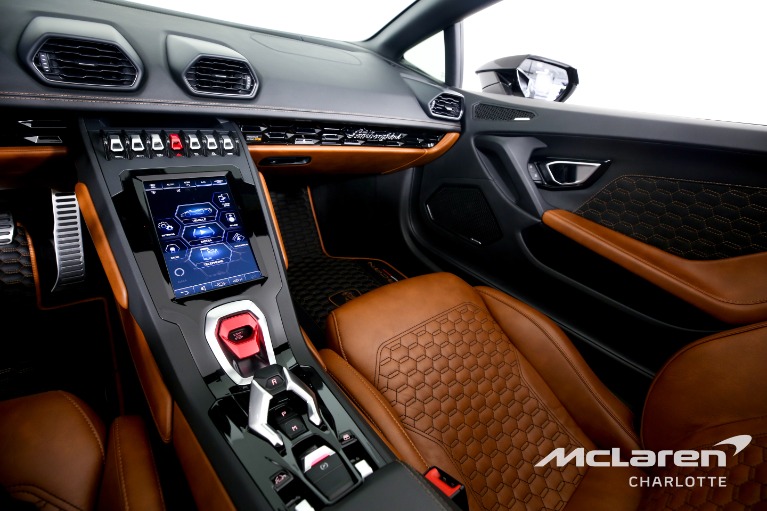Used-2020-Lamborghini-Huracan-LP-640-4-EVO-Spyder