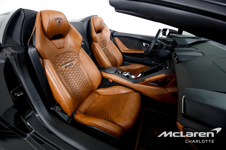 Used-2020-Lamborghini-Huracan-LP-640-4-EVO-Spyder