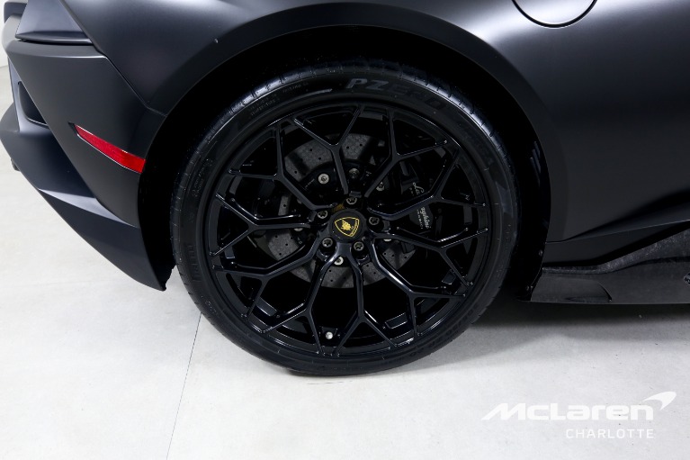 Used-2020-Lamborghini-Huracan-LP-640-4-EVO-Spyder