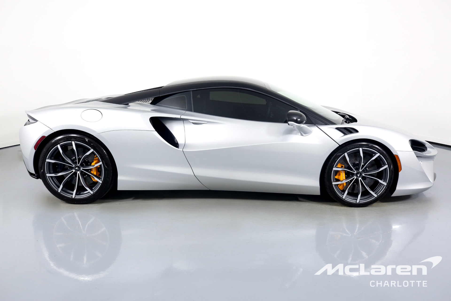 Used 2023 McLaren Artura | Charlotte, NC