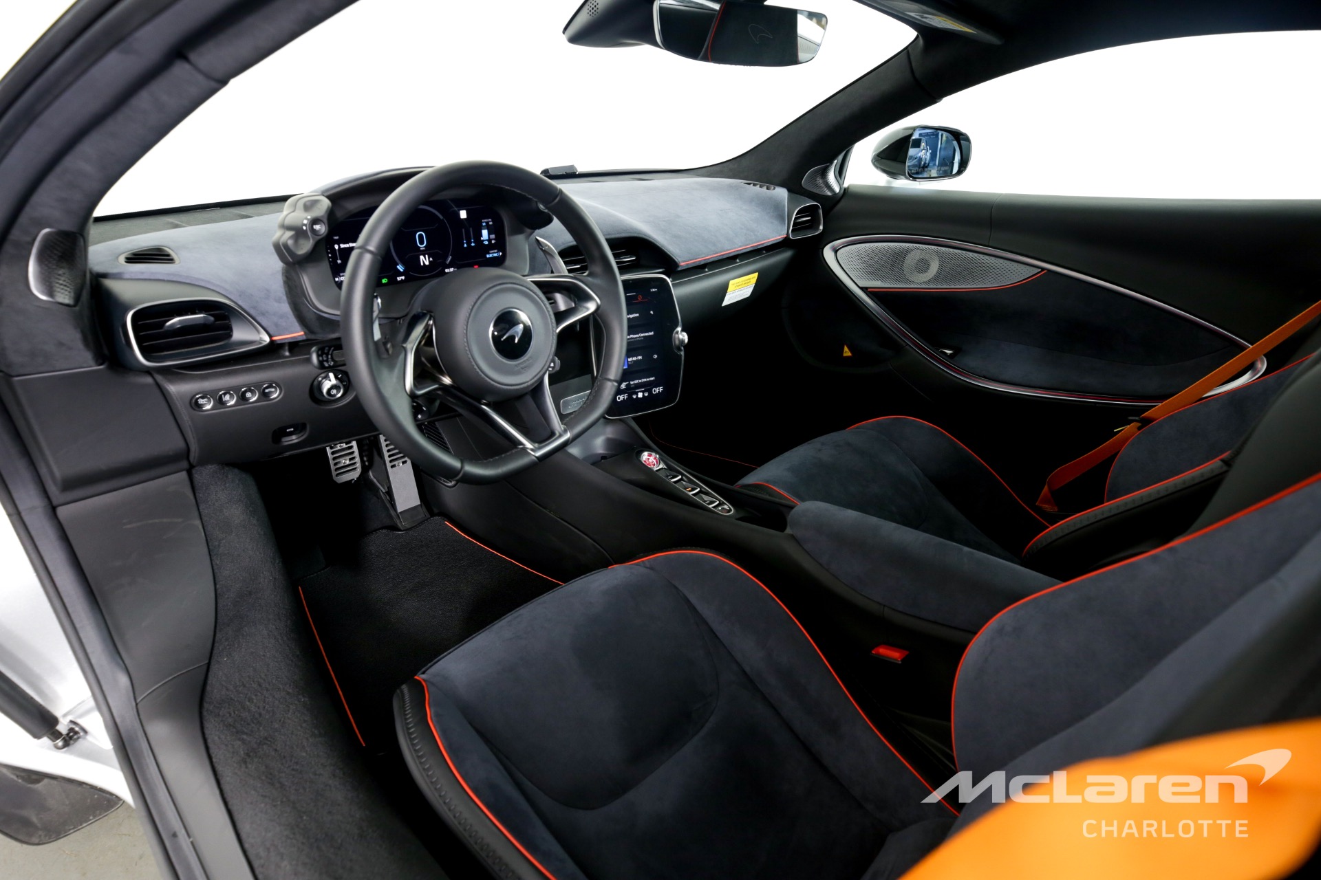 Used 2023 McLaren Artura | Charlotte, NC