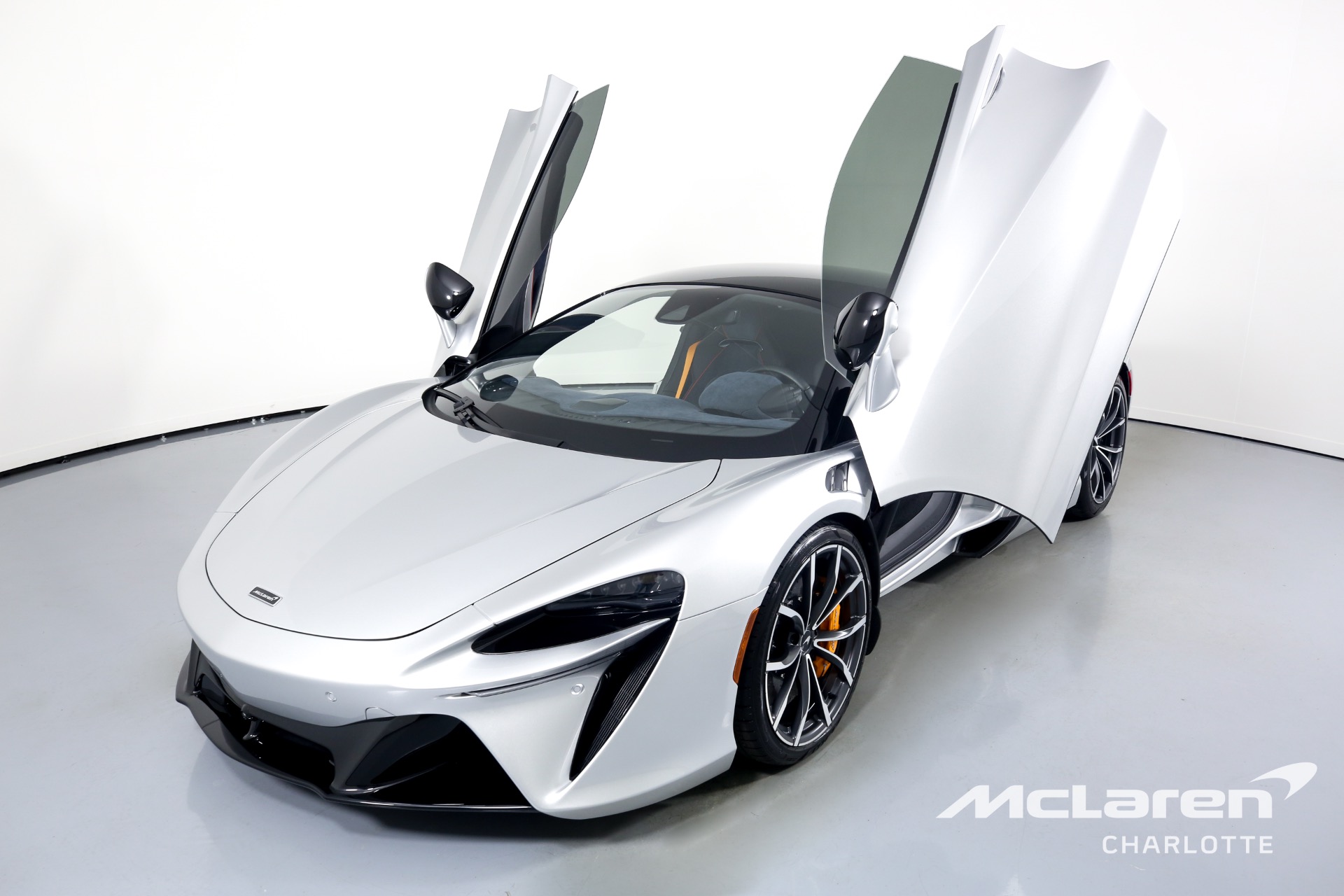 Used 2023 McLaren Artura | Charlotte, NC