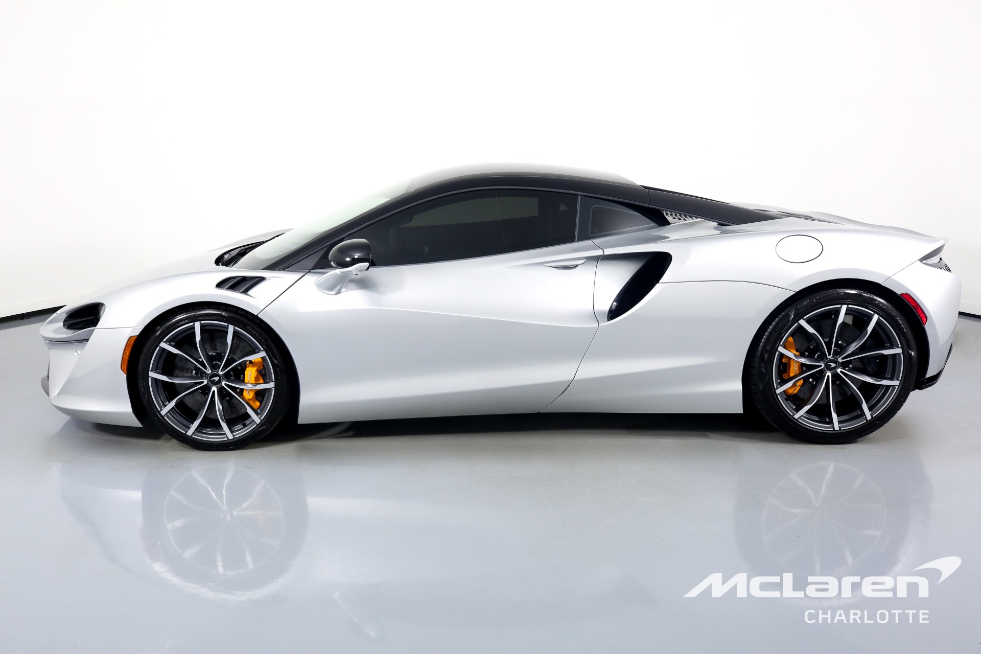 Used 2023 McLaren Artura | Charlotte, NC