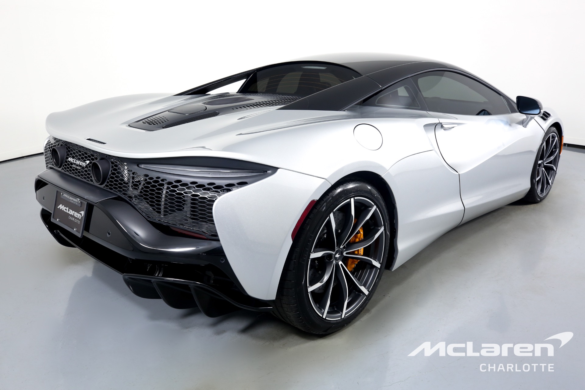 Used 2023 McLaren Artura | Charlotte, NC