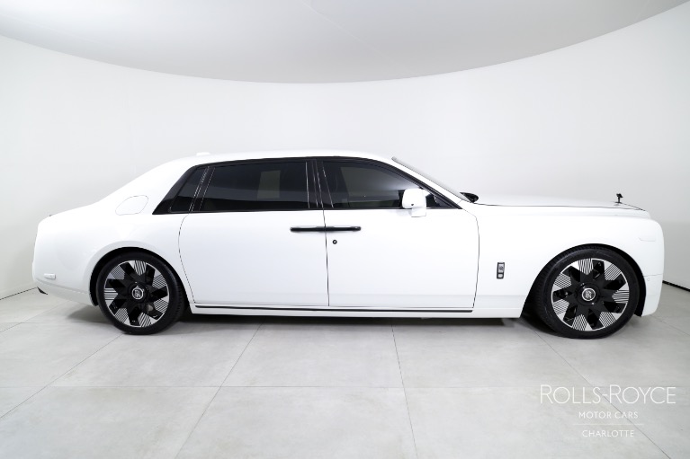 Used-2022-Rolls-Royce-Phantom-EWB