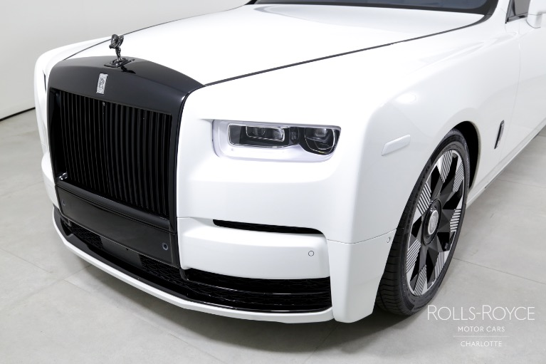 Used-2022-Rolls-Royce-Phantom-EWB