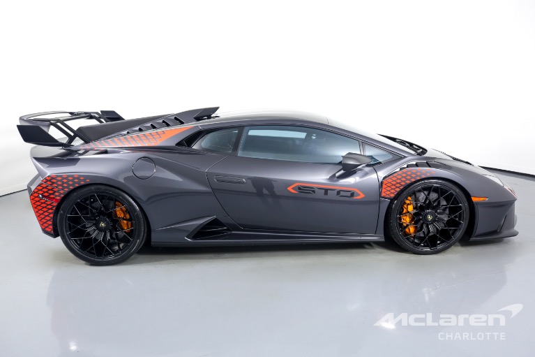 Used-2022-Lamborghini-Huracan-LP-640-4-STO