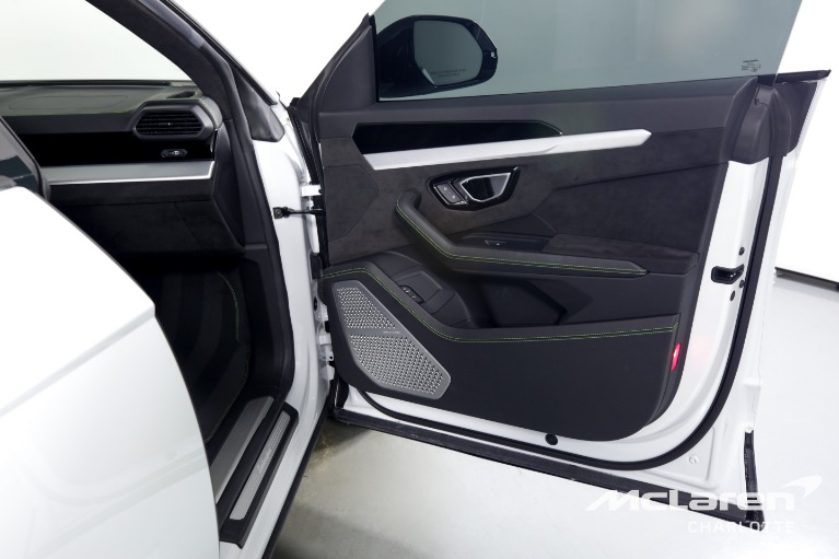 Used-2020-Lamborghini-Urus