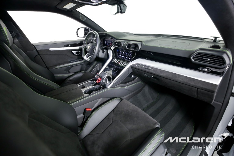 Used-2020-Lamborghini-Urus