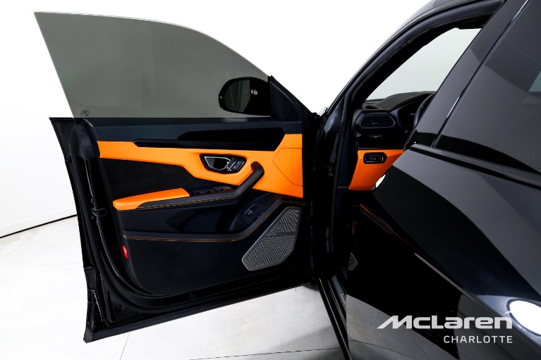 Used-2021-Lamborghini-Urus
