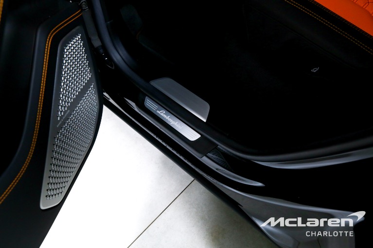 Used-2021-Lamborghini-Urus
