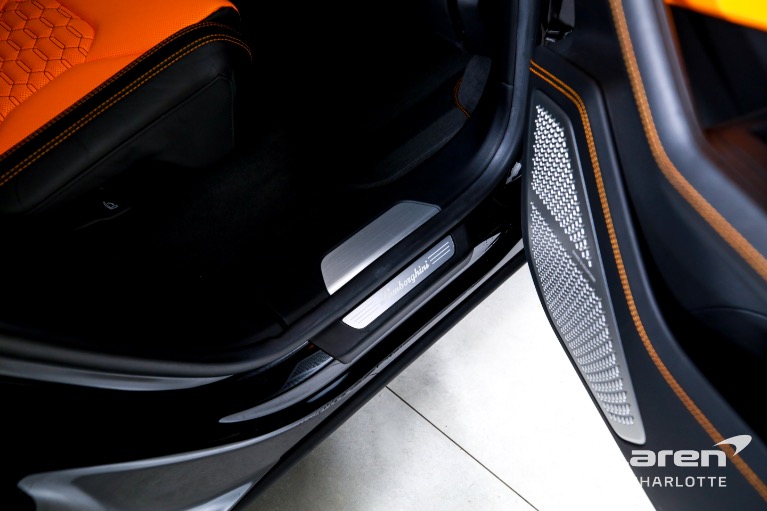Used-2021-Lamborghini-Urus