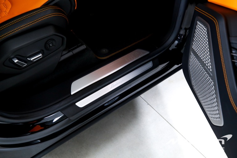 Used-2021-Lamborghini-Urus