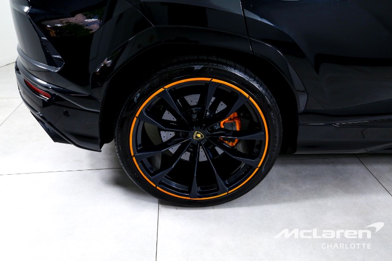 Used-2021-Lamborghini-Urus
