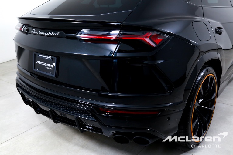 Used-2021-Lamborghini-Urus