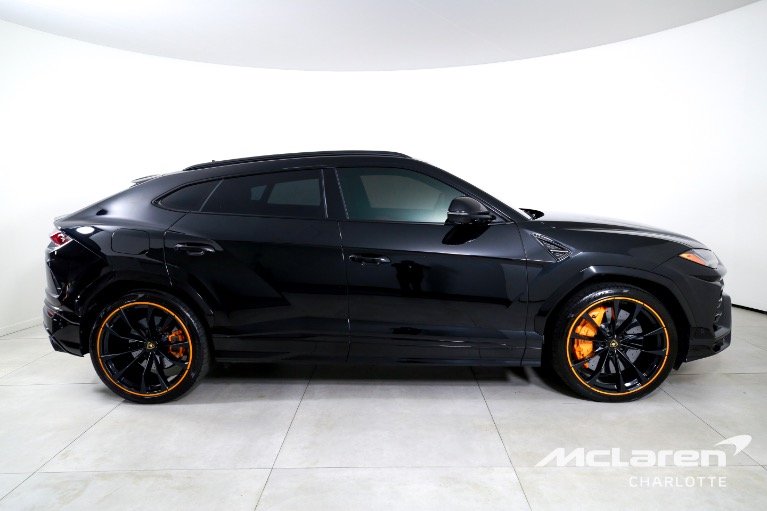 Used-2021-Lamborghini-Urus