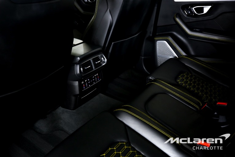 Used-2021-Lamborghini-Urus