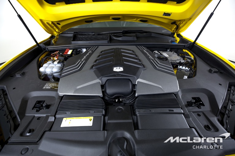 Used-2021-Lamborghini-Urus