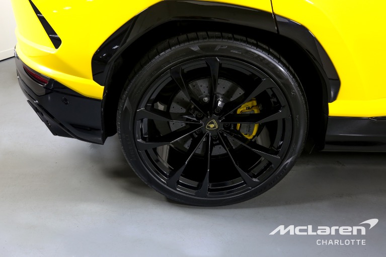 Used-2021-Lamborghini-Urus