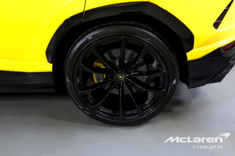 Used-2021-Lamborghini-Urus