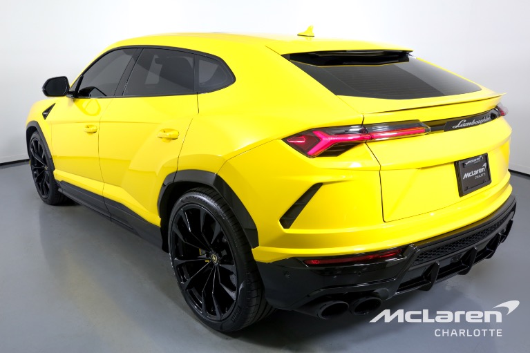 Used-2021-Lamborghini-Urus