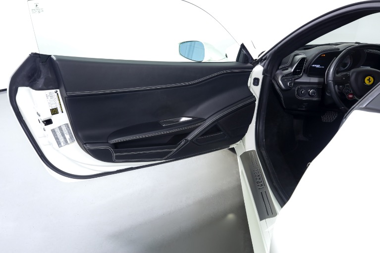 Used-2015-Ferrari-458-Italia