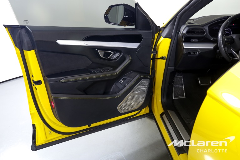 Used-2019-Lamborghini-Urus