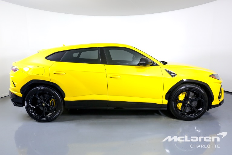Used-2019-Lamborghini-Urus