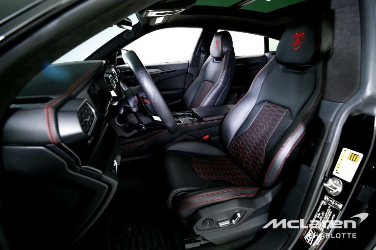 Used-2022-Lamborghini-Urus