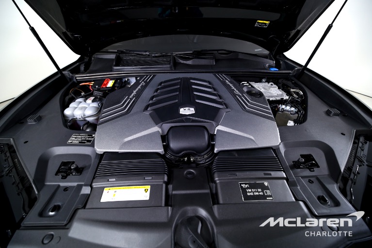Used-2022-Lamborghini-Urus