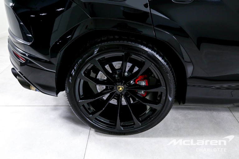 Used-2022-Lamborghini-Urus