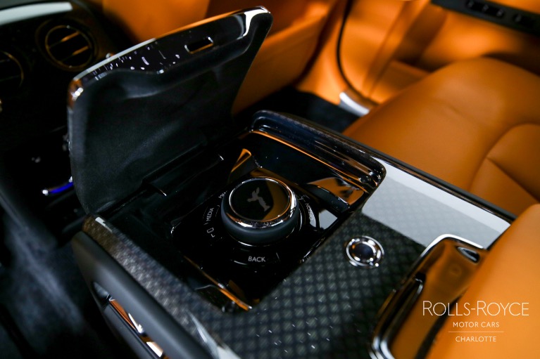 Used-2022-Rolls-Royce-Ghost-Black-Badge