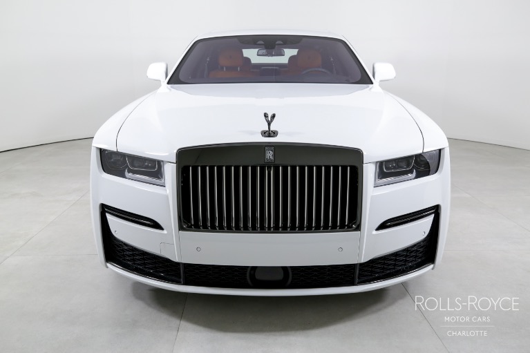 Used-2022-Rolls-Royce-Ghost-Black-Badge