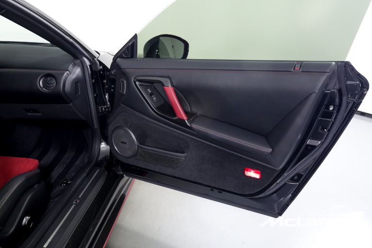 Used-2016-Nissan-GT-R-NISMO