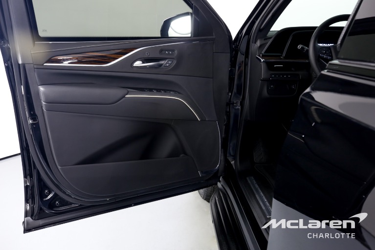 Used-2022-Cadillac-Escalade-ESV-Luxury