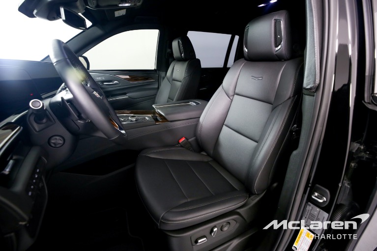 Used-2022-Cadillac-Escalade-ESV-Luxury