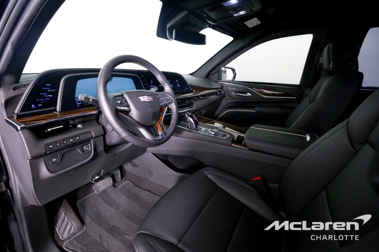 Used-2022-Cadillac-Escalade-ESV-Luxury