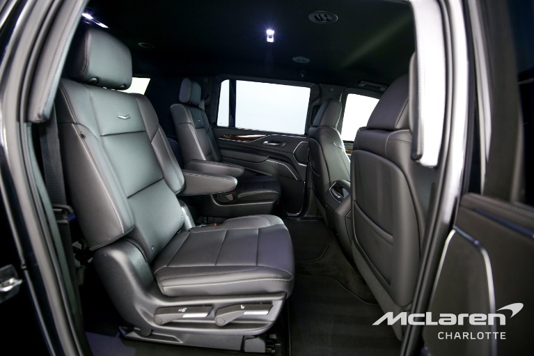 Used-2022-Cadillac-Escalade-ESV-Luxury