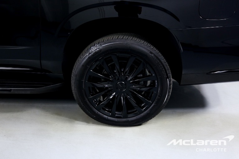Used-2022-Cadillac-Escalade-ESV-Luxury
