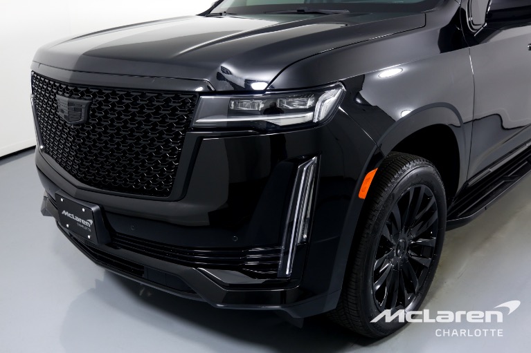 Used-2022-Cadillac-Escalade-ESV-Luxury