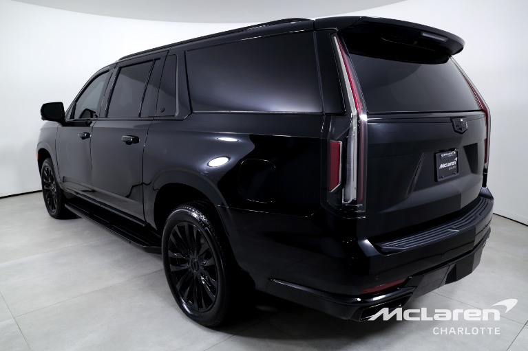 Used-2022-Cadillac-Escalade-ESV-Luxury