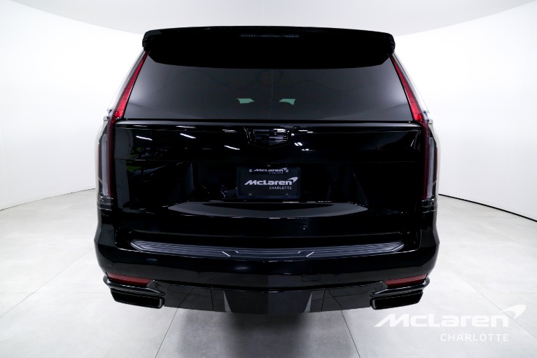 Used-2022-Cadillac-Escalade-ESV-Luxury