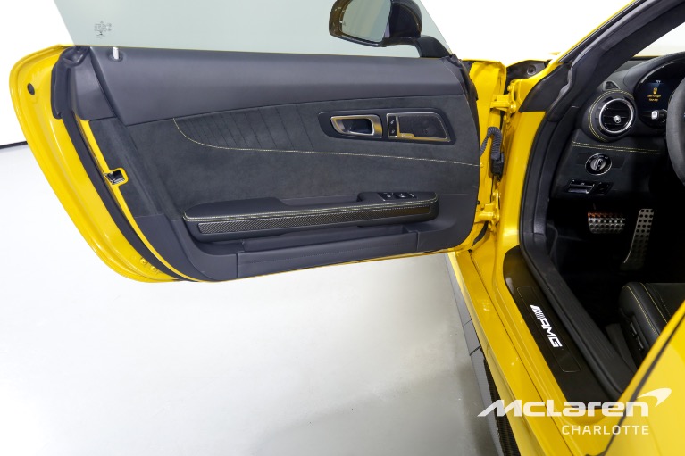 Used-2020-Mercedes-Benz-AMG-GT-R-PRO