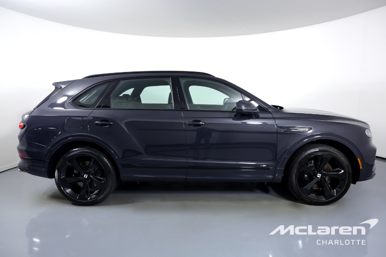 Used-2021-Bentley-Bentayga-V8