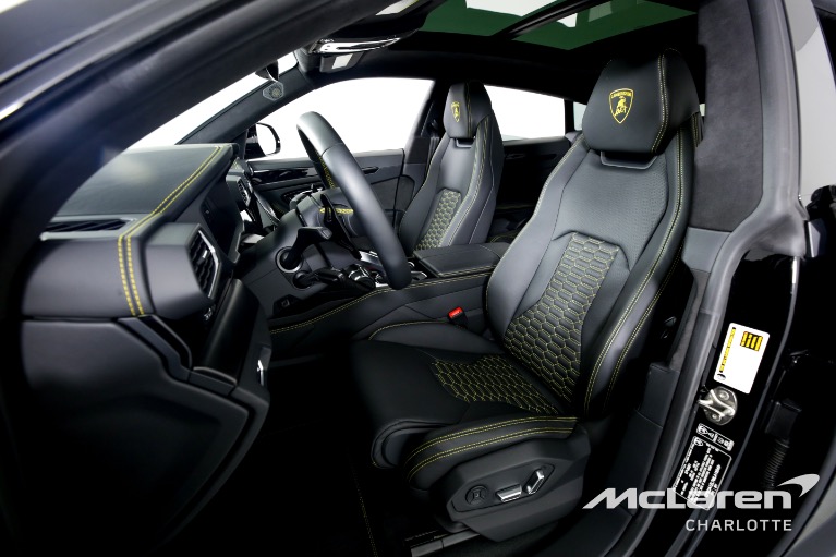 Used-2021-Lamborghini-Urus