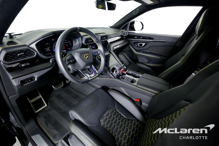 Used-2021-Lamborghini-Urus