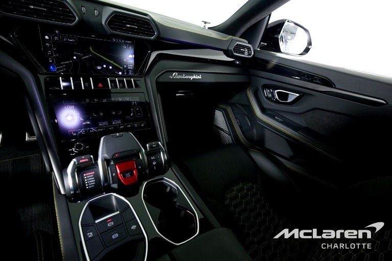 Used-2021-Lamborghini-Urus